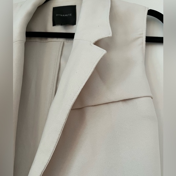 COPY - DYNAMITE Neutral Long Belted Blazer-Vest Size XS - Picture 2 of 4